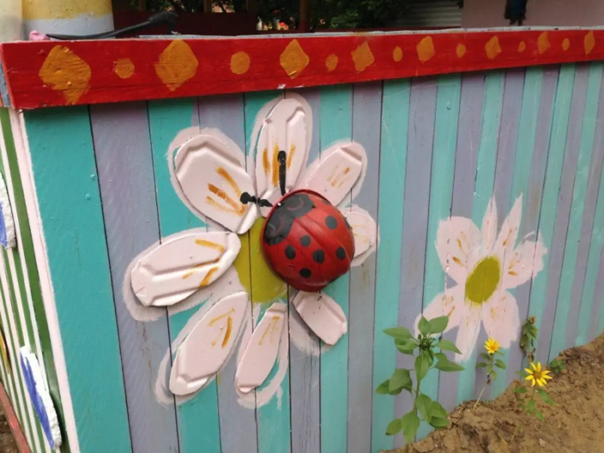 Ladybug o gogyddion gyda'i ddwylo ei hun gyda lluniau a fideos