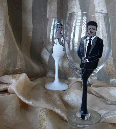 แว่นตาจัดงานแต่งงานทำด้วยตัวเอง: คลาสหลักพร้อมรูปถ่ายและวิดีโอ