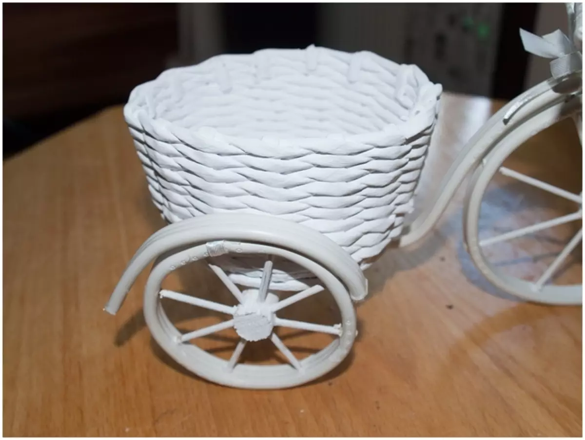 Bicycle do it yourself with a basket for decor with photos and video