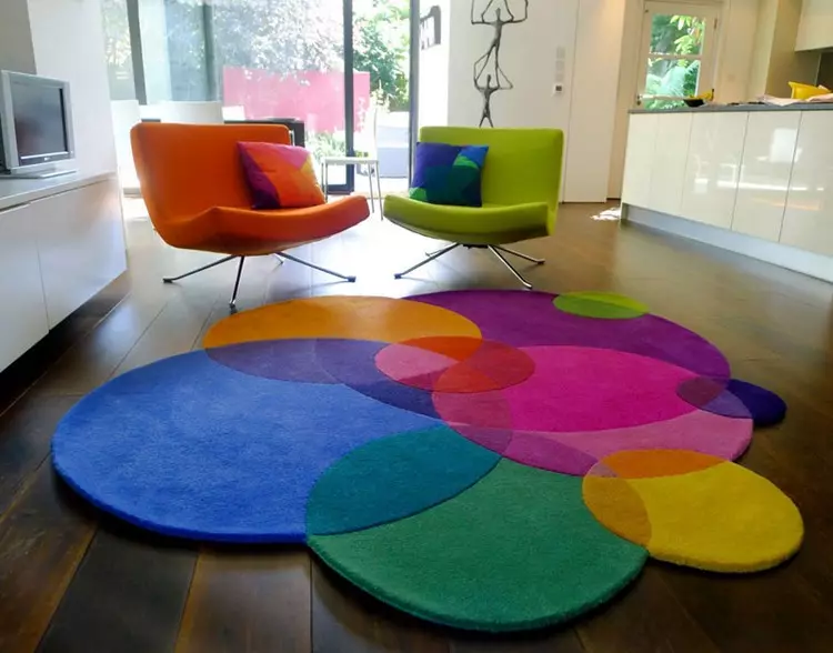 Oval û Carpets Round li Navxwe (30 wêne)