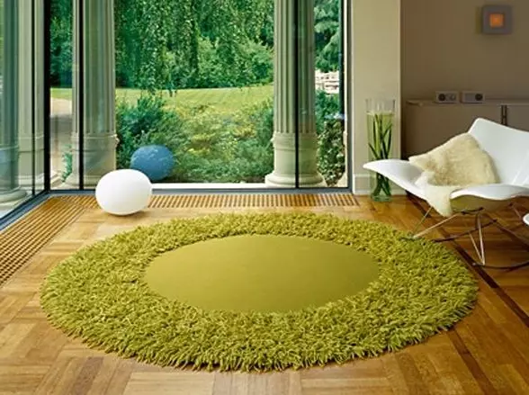 Oval at round carpets sa interior (30 larawan)