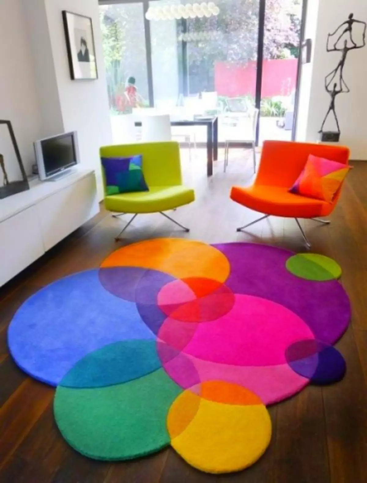 Lys teppe i interiøret: Hvor lett og lett å ta med maling i leiligheten din (37 bilder)