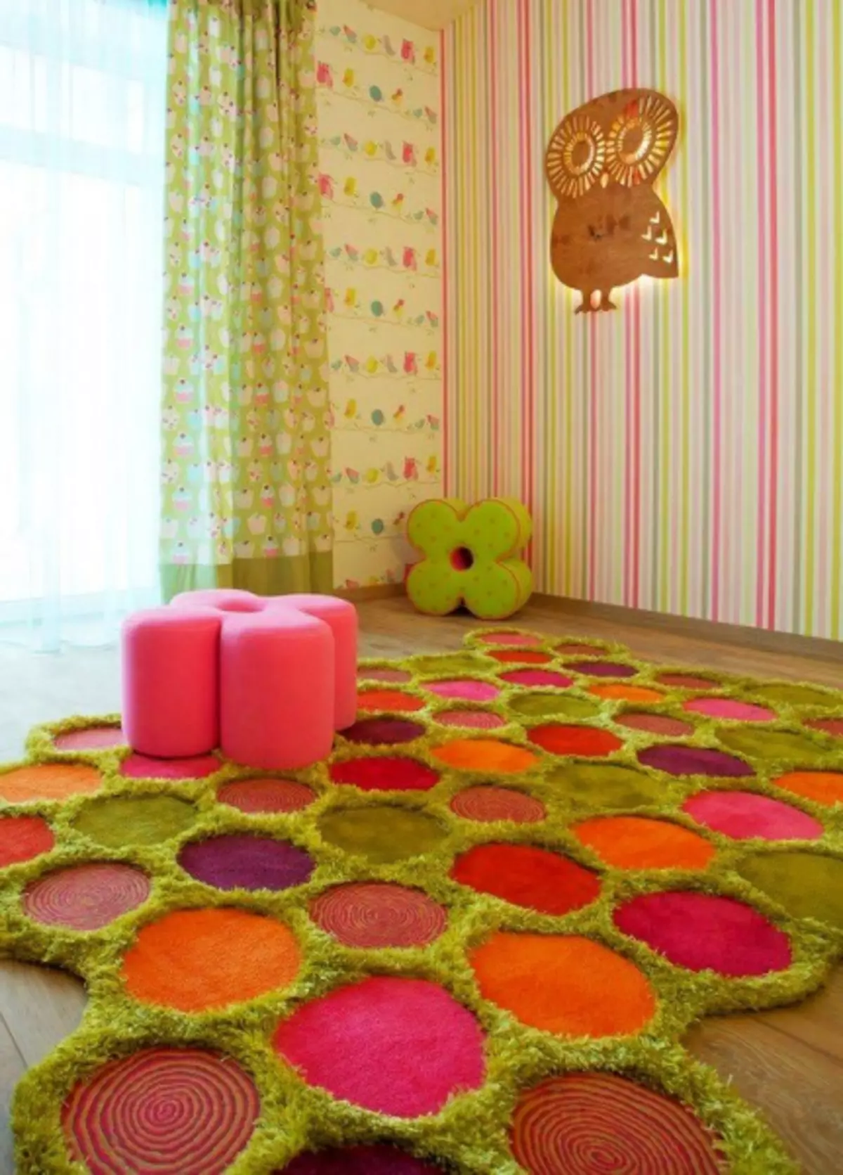 Bright carpet in the interior: how easy and easy to bring paints to your apartment (37 photos)