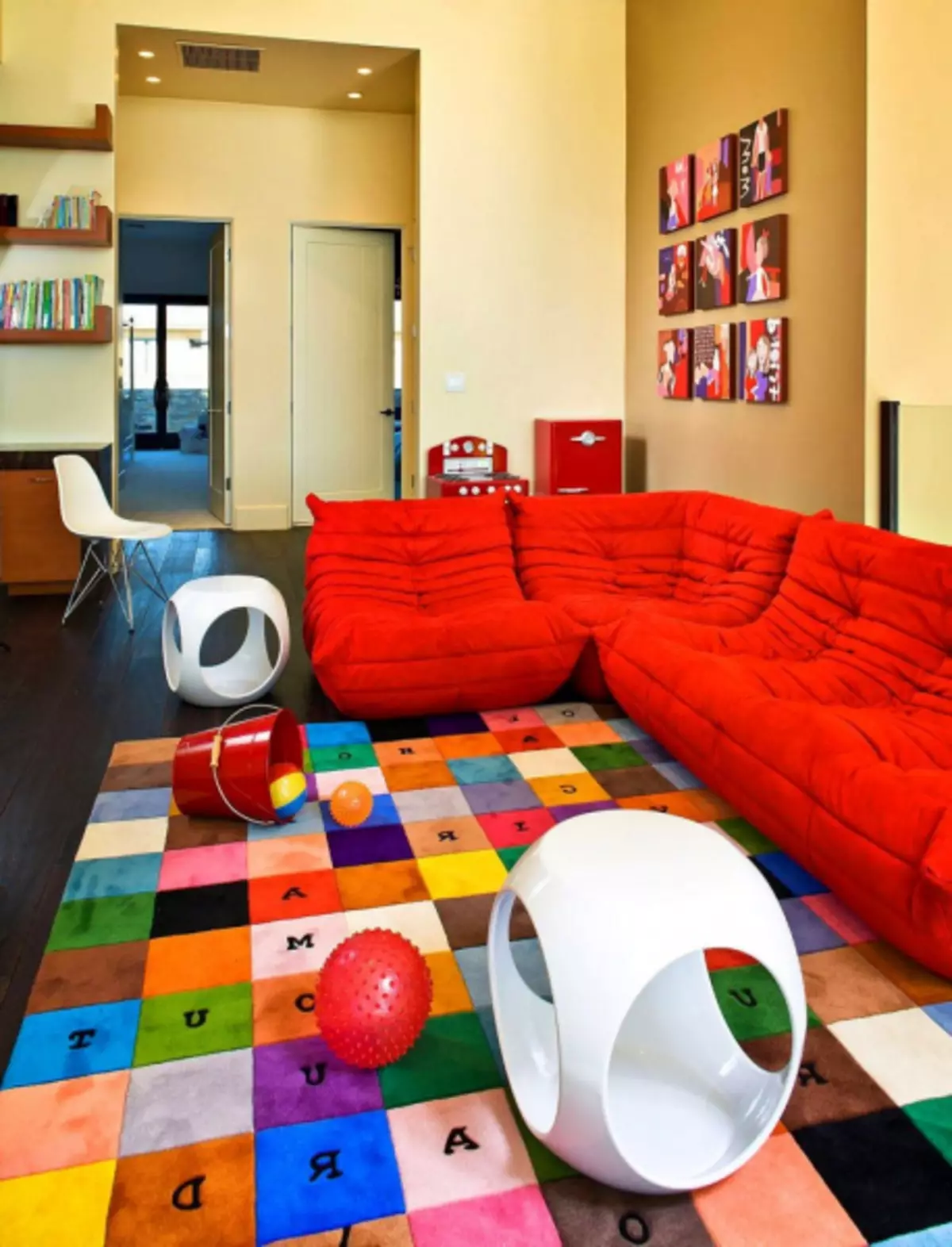 Bright carpet in the interior: how easy and easy to bring paints into your apartment (37 photos)