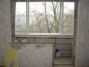 Este posibil să demolați partiția de balcon