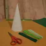 Production of Christmas decorations from paper: the best ideas for creativity