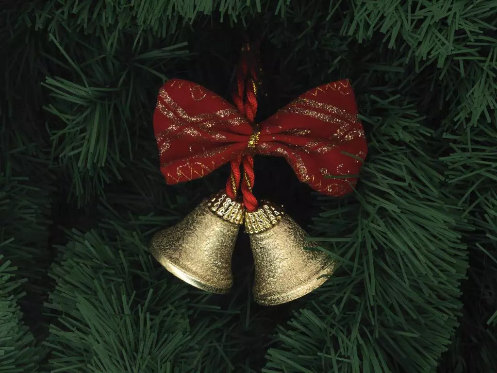 Zvona na božićnom drvcu