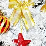 Como decorar a árbore de Nadal ao ano 2019: ideas e creatividade