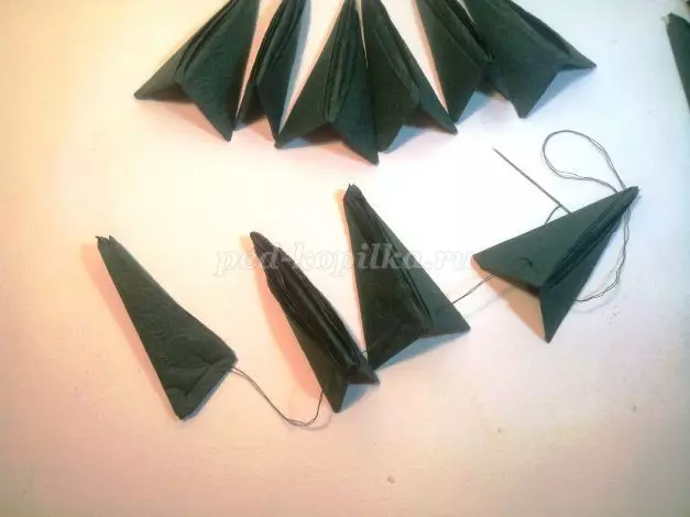 Lotus hecho de servilletas de papel: clase magistral con instrucciones paso a paso