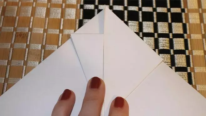 Hoe maak je een papieren vliegtuig - instructie, foto