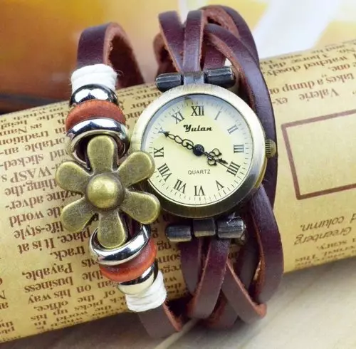 Ръчни часовници със собствени ремъчни ръце и стил стил
