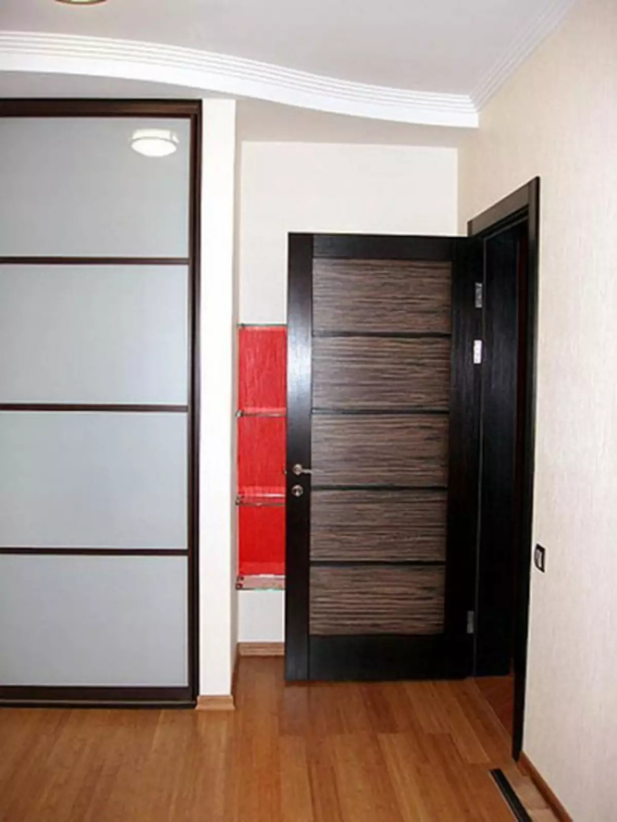 Utilizamos diferentes puertas en el interior del apartamento.