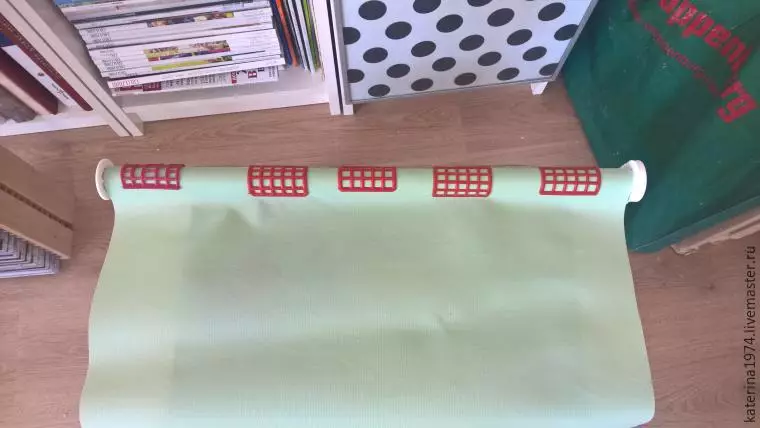 Valjane zavjese rade sami iz tkanine za plastične prozore
