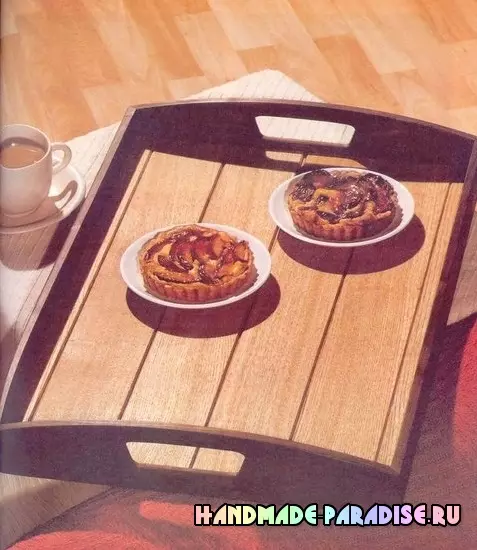 Tray kayu nganggo tangan sampeyan dhewe