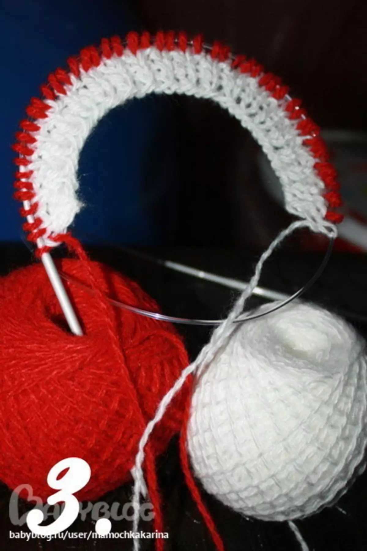 बुनाई सुईको साथ केटीको लागि बुनिएको स्वेटर: केटी 2 बर्षको लागि विकल्पहरू, खोल्ने काम ब्लाउज आफैंमा गर्नुहोस्