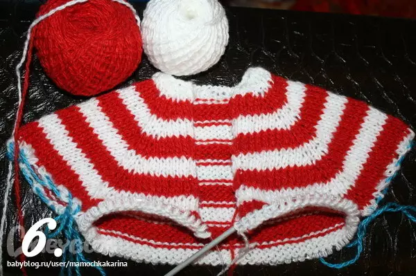 Pleteni džemper za djevojku sa pletenim iglema: Opcije za djevojčicu 2 godine, bluza za otvaranje to učini sami