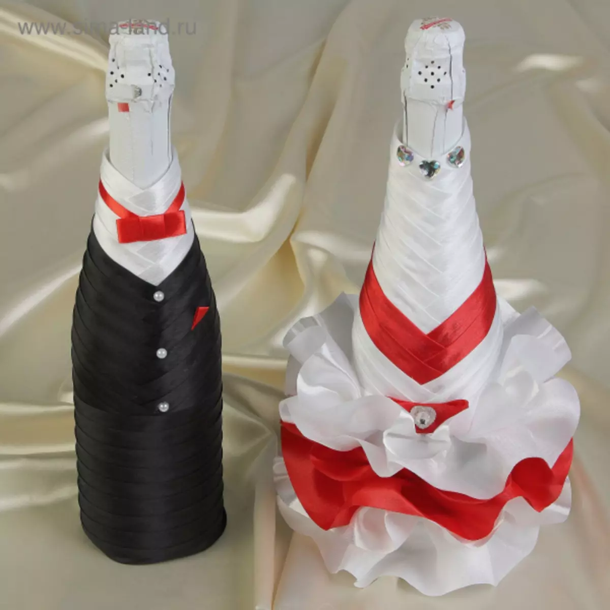 Tøj til champagne til et bryllup med dine egne hænder fra Ribbons