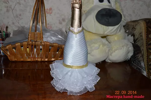 Облека за шампањ за свадба со свои раце од панделки