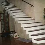 Značilnosti monolitnih stopnic: njihove vrste, pravila ojačitve in montaže