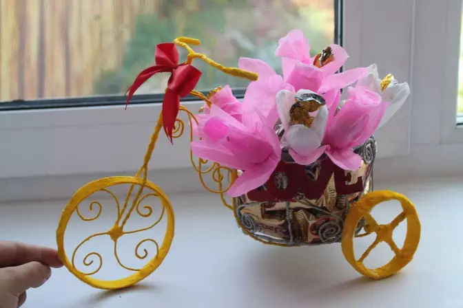 Sladka zasnova za začetnike: Master Class Bouquet sladkarij z videom