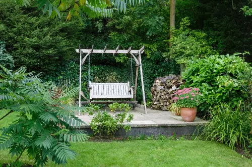 Your Garden in English style: Features of the section