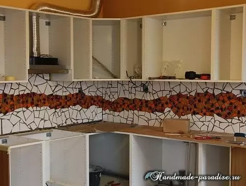 Kuhinja pregača iz mozaika sa vlastitim rukama