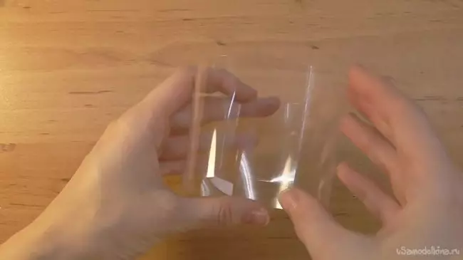 Apyrankių pagrindas su savo plastikinėmis rankomis