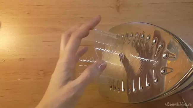 Основата за гривни със собствените си пластмасови ръце