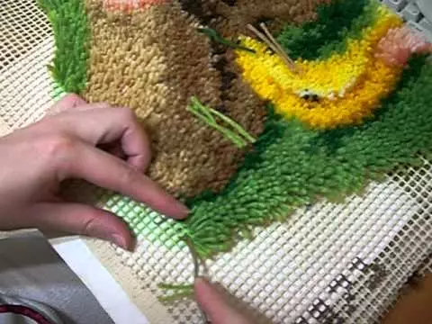 Breathnú ar Innealra do Thosaitheoirí: Crochet Máistir Rang le grianghraf