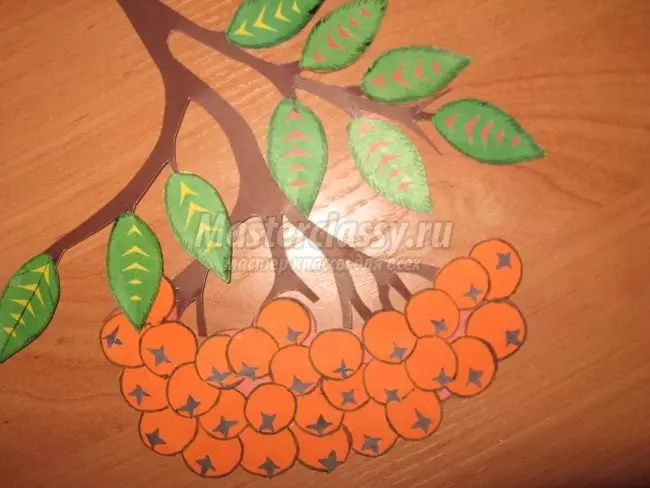 Applique rowan branch fan servetten en kleurde papier foar beukerskoalle