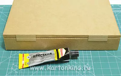 Κουτί για Trifles με τα χέρια σας: Master Class of Cardboard