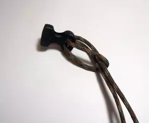 Clasp kanggo gelang nganggo tangan saka tali lan manik