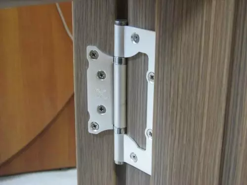 Jak si vybrat smyčku pro dřevěné dveře