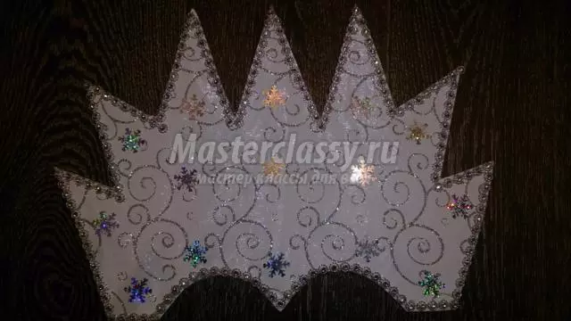 Crown para sa Snow Queen DIY: Master Class na may larawan