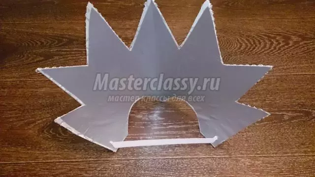 Kuruna għall-Queen Snow DIY: Klassi Master bir-Ritratt