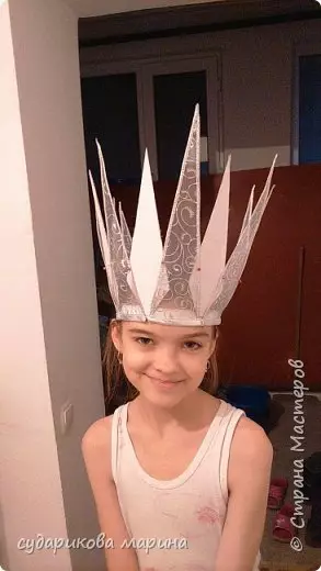 Crown ji bo Queen Snow DIY: Master Class bi wêneyê