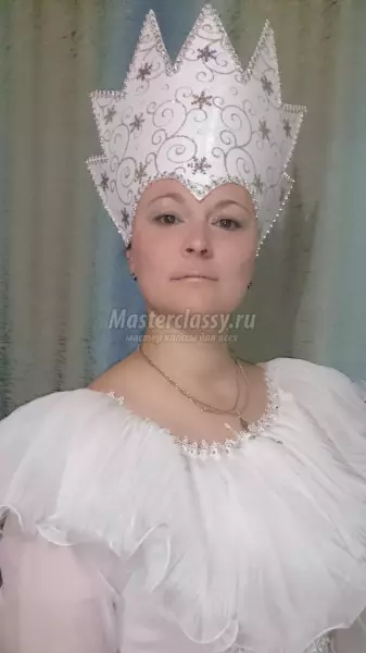 Couronne pour la neige Queen DIY: classe de maître avec photo