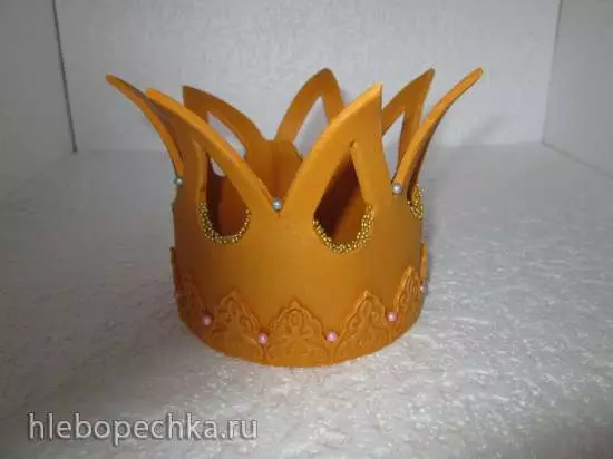 Crown o le mastic ma faʻataʻitaʻiga ma ata