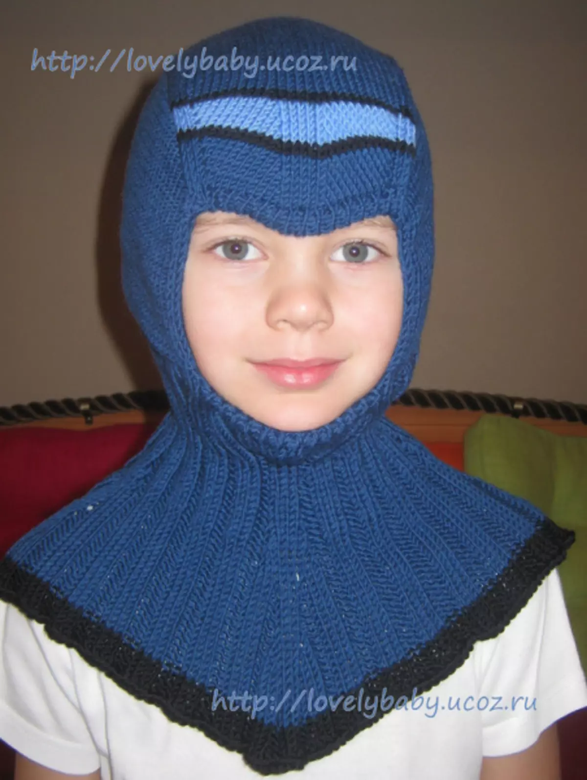 Topi dengan jarum mengait untuk seorang lelaki: bagaimana untuk mengikat topi topi dan pendengaran musim sejuk untuk kanak-kanak dengan video
