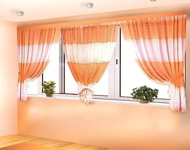 Curtains on a balcony with their own hands (photo)