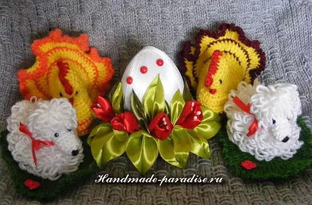 İpek laleler ile Paskalya yumurtaları