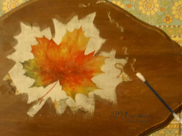 لوحة من المواد الطبيعية في موضوع الخريف مع الصور