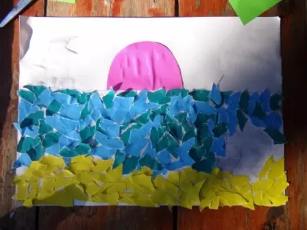 ילדים עשויים נייר צבעוני עם הידיים שלהם: הדפס תבניות