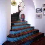 Milyen csempe választani a lépcsőn a házban: az alapanyag típusai