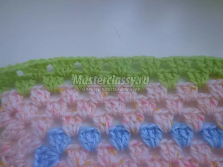 Children's plaid circuits with crochet: how to tie a blanket with a teddy bear on a master class with video