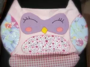 Pillow ta 'taħlita bi skemi: Klassi Master Cat Do it yourself