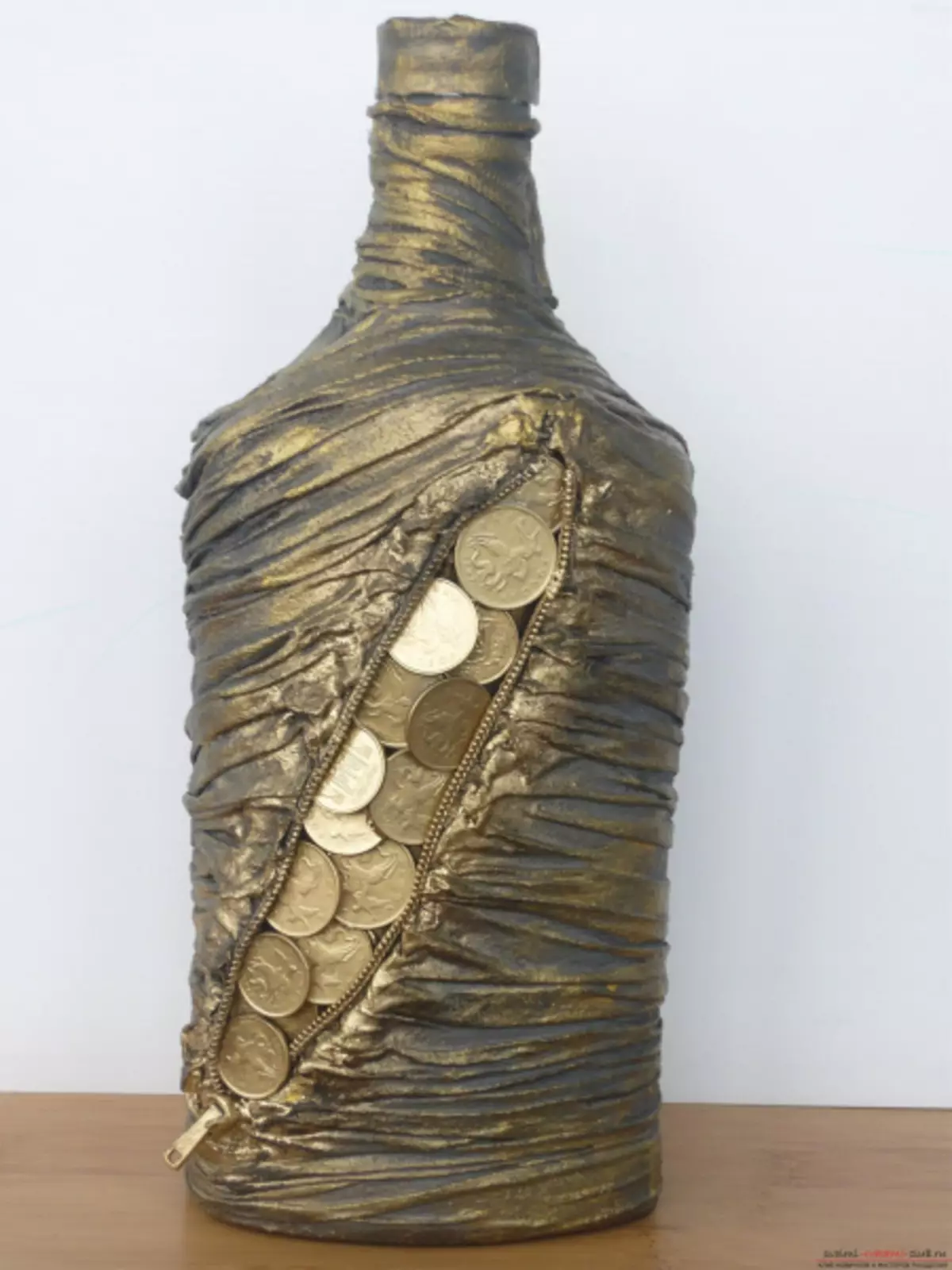 科涅克白蘭地瓶設計男士絲帶與碩士課程
