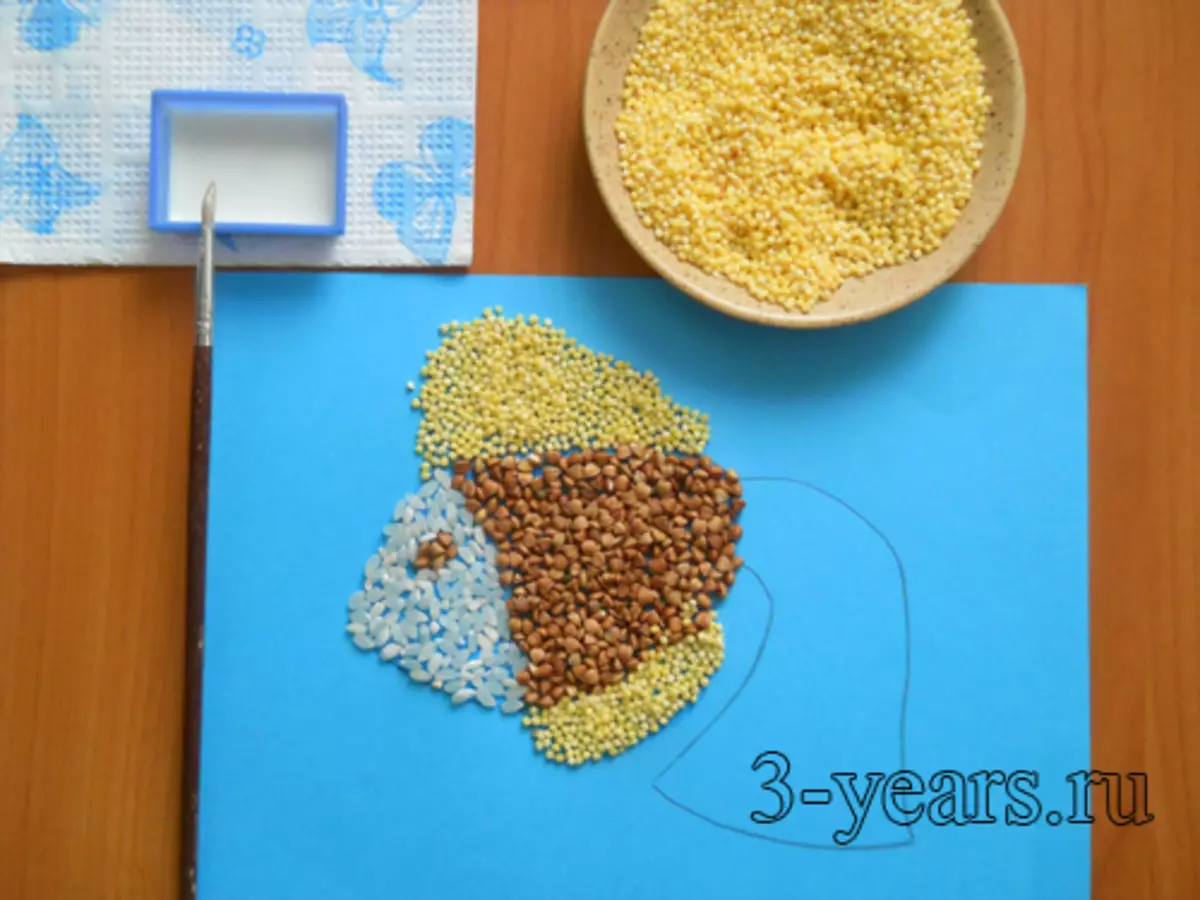 Applique of cereals for children on the topic