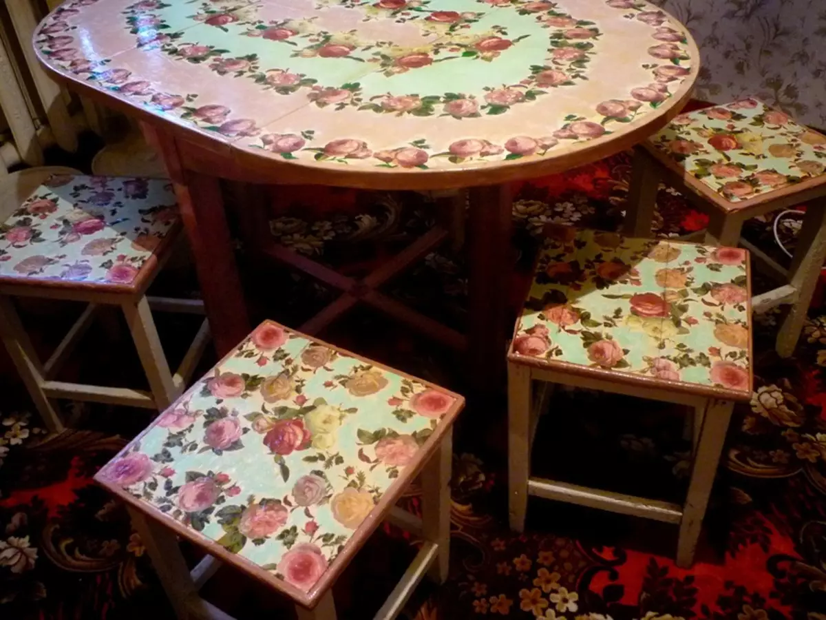 Come realizzare il restauro del tavolo con le tue mani?