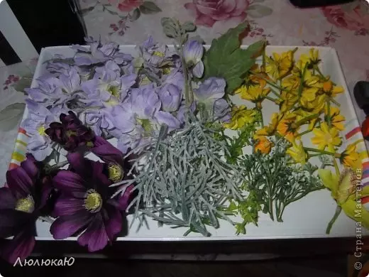 Čerpací šálek s květinami s vlastními rukama s krok za krokem videa